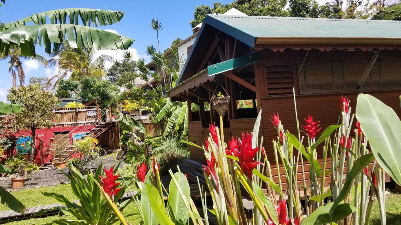 Les Bananes Vertes Ecolodges Сент-Клод Екстер'єр фото