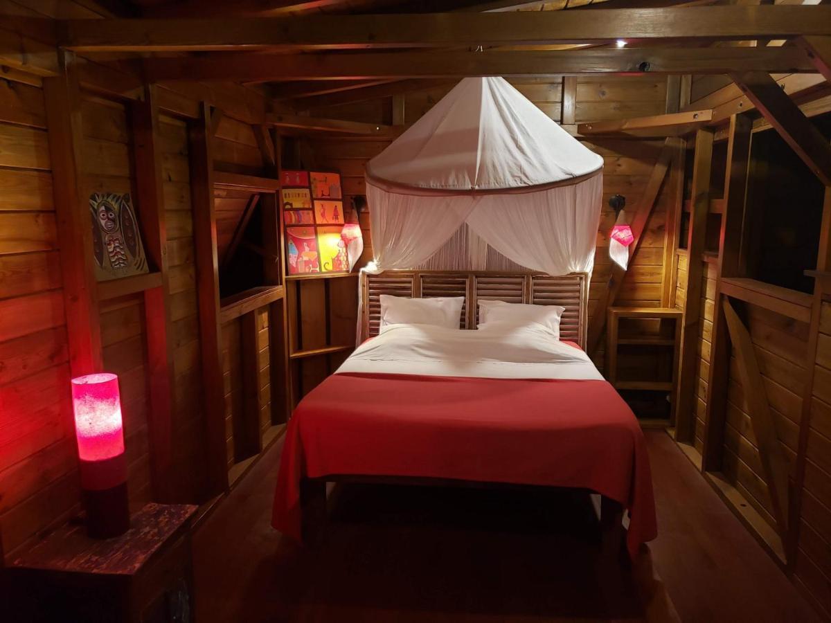 Les Bananes Vertes Ecolodges Сент-Клод Екстер'єр фото